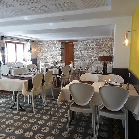 L'auberge Des 3 Ponts 2*